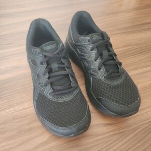 Asics Triple Black Sneakers